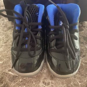 Nike Little posite one (Size 5c)